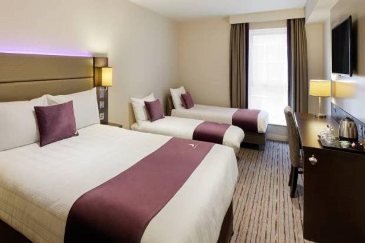 Premier Inn Woking West - A324 Exterior photo